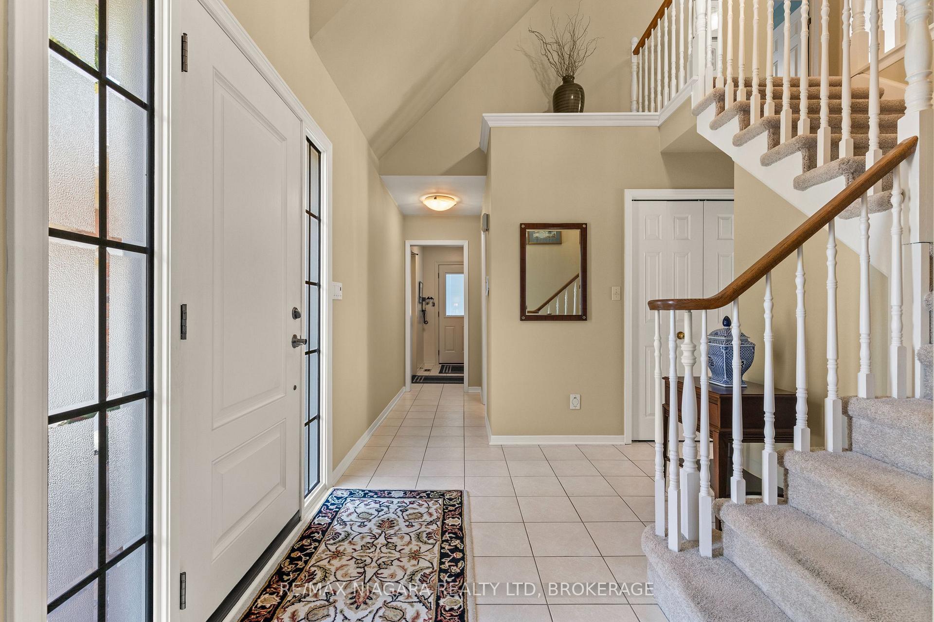 Photo 13 of 24 Golden Boulevard, St. Catharines, Martindale Pond — HOMEH