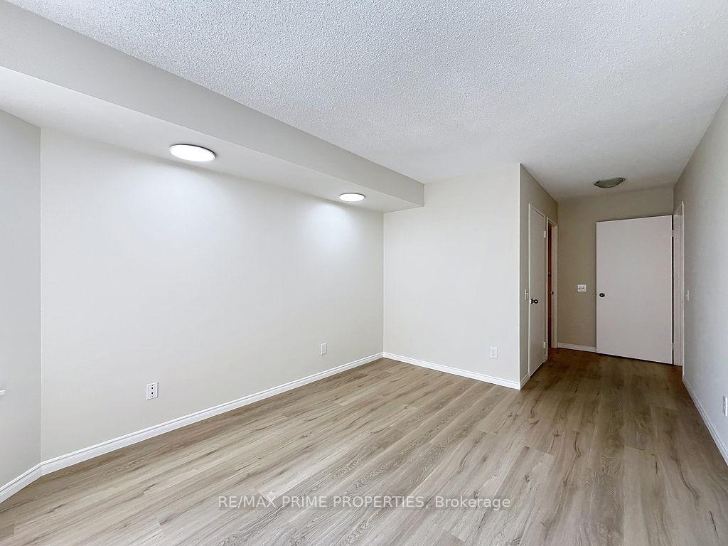 Photo 13 of Unit 608, 91 Townsgate Drive, Vaughan, Crestwood-Springfarm-Yorkhill — HOMEH