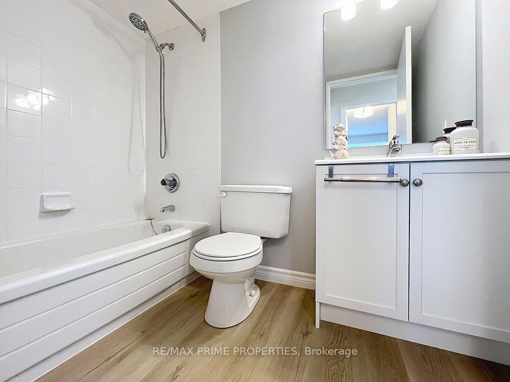 Photo 14 of Unit 608, 91 Townsgate Drive, Vaughan, Crestwood-Springfarm-Yorkhill — HOMEH