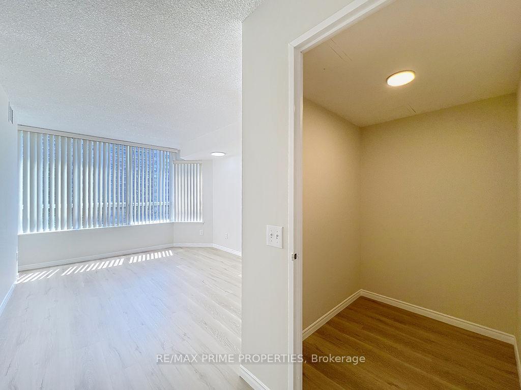 Photo 15 of Unit 608, 91 Townsgate Drive, Vaughan, Crestwood-Springfarm-Yorkhill — HOMEH