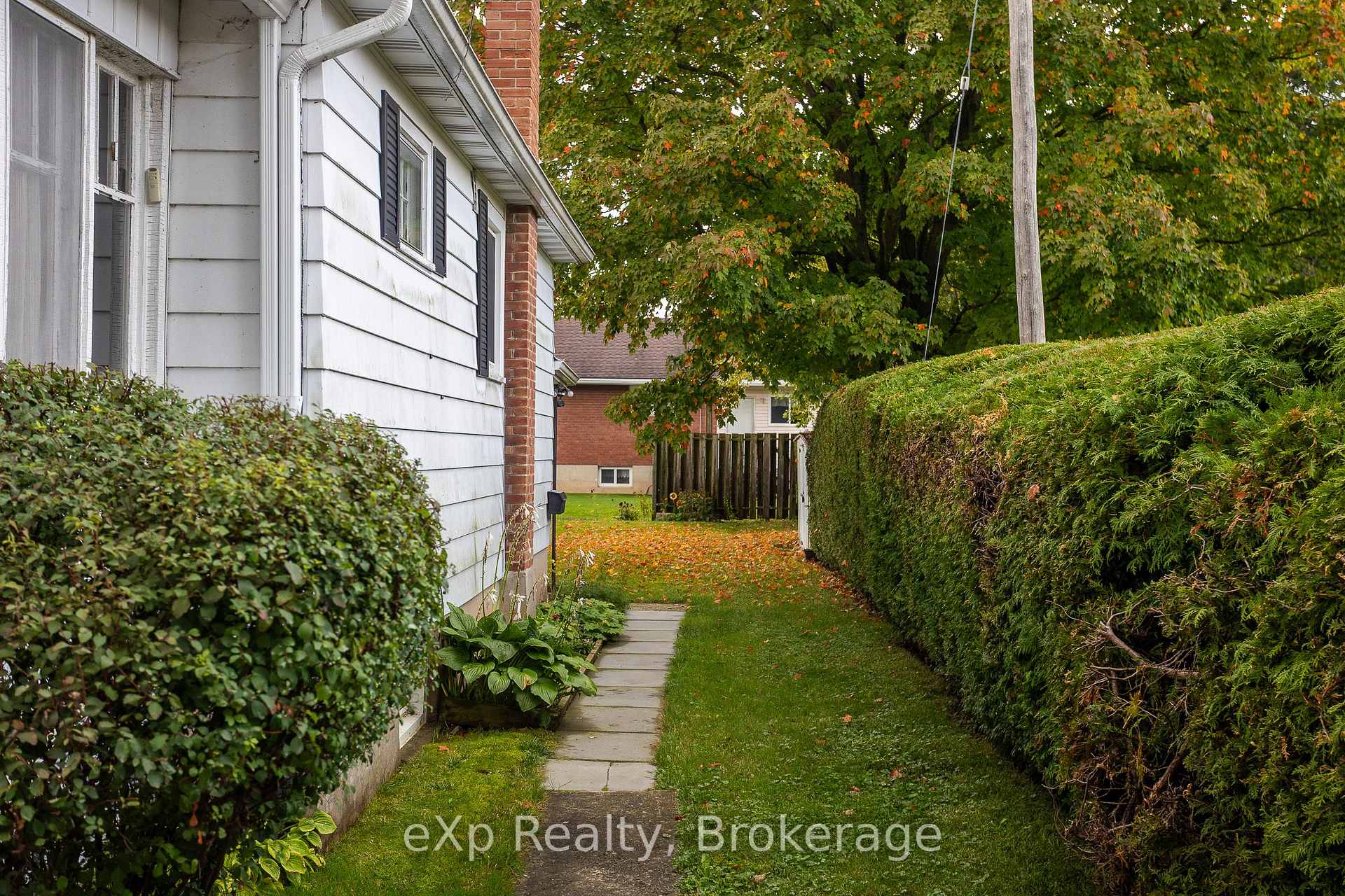 Photo 2 of 76 3rd Ave SW, Arran-Elderslie — HOMEH