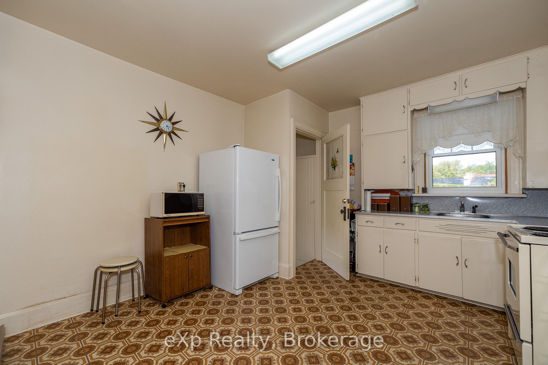 Photo 6 of 76 3rd Ave SW, Arran-Elderslie — HOMEH