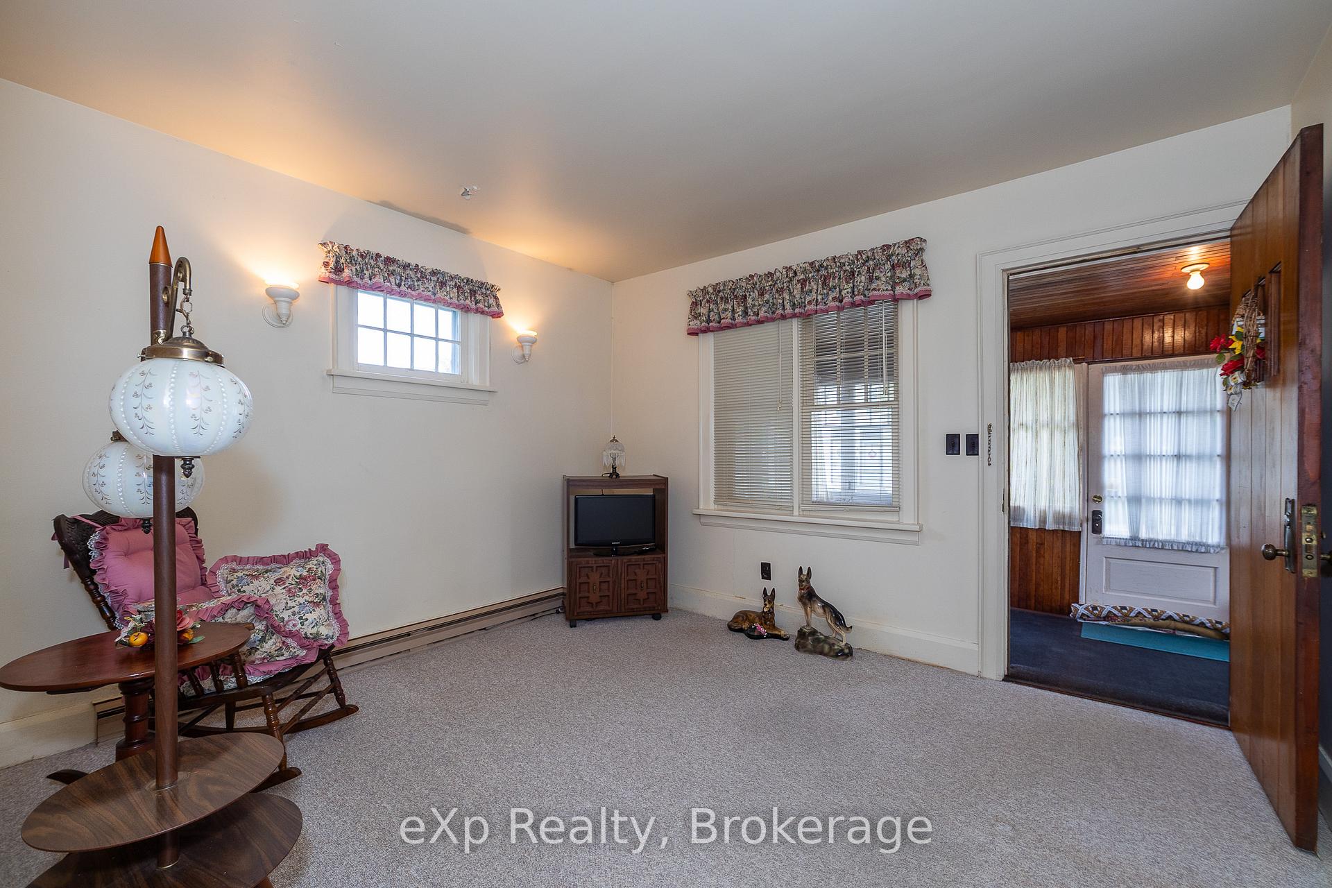 Photo 9 of 76 3rd Ave SW, Arran-Elderslie — HOMEH