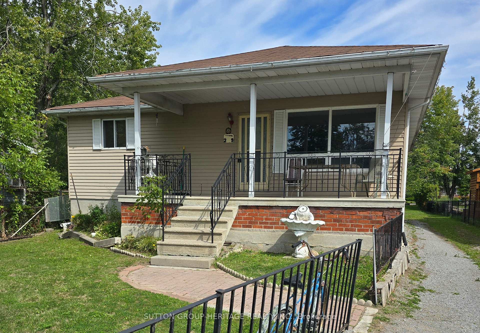 Photo 2 of 29 Lake Avenue, Ramara, Brechin — HOMEH