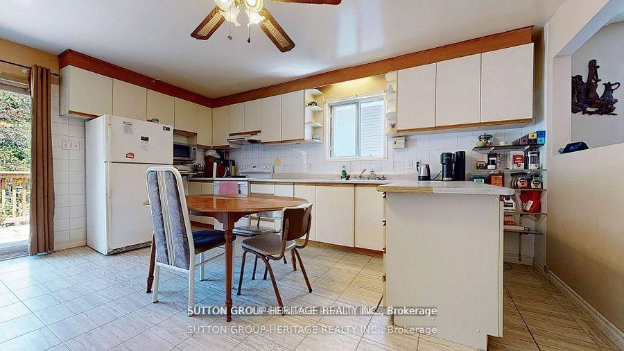 Photo 8 of 29 Lake Avenue, Ramara, Brechin — HOMEH
