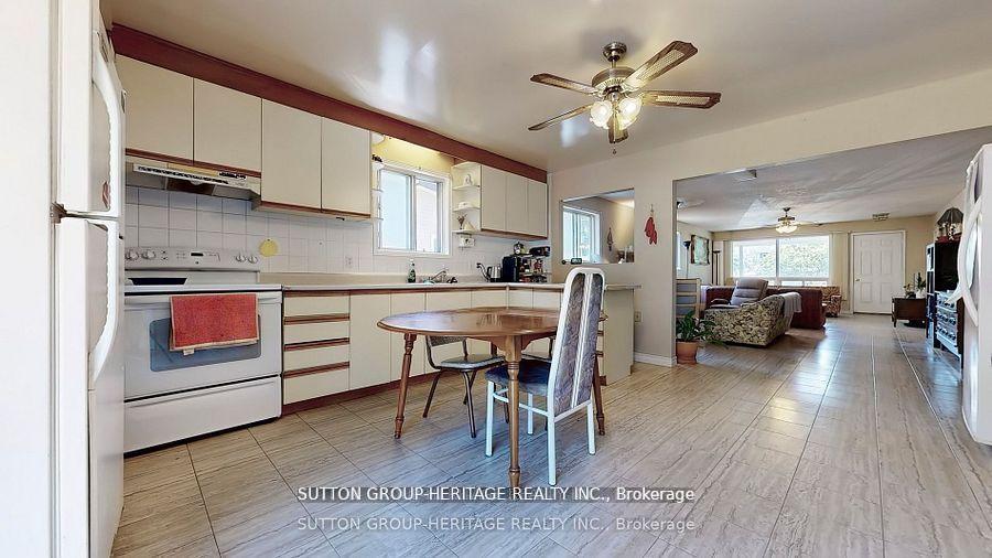 Photo 9 of 29 Lake Avenue, Ramara, Brechin — HOMEH