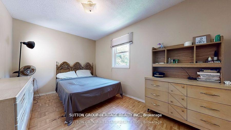 Photo 11 of 29 Lake Avenue, Ramara, Brechin — HOMEH