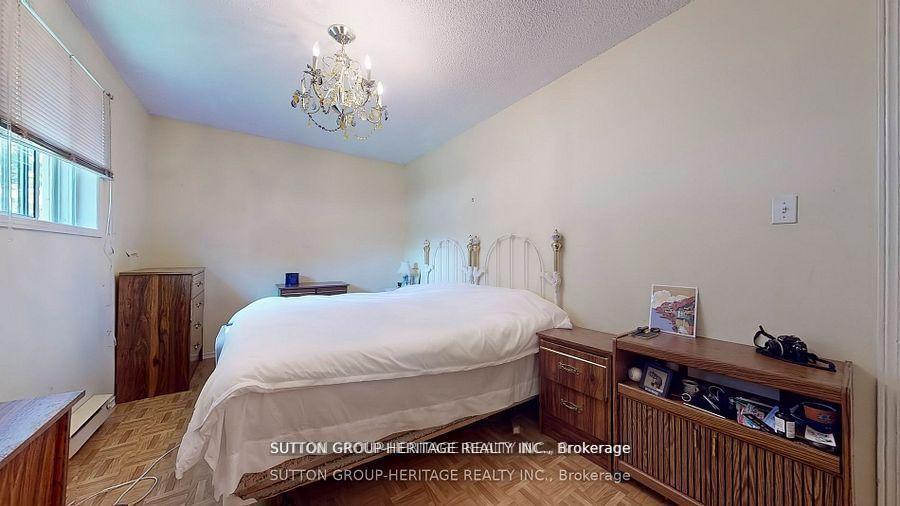 Photo 12 of 29 Lake Avenue, Ramara, Brechin — HOMEH