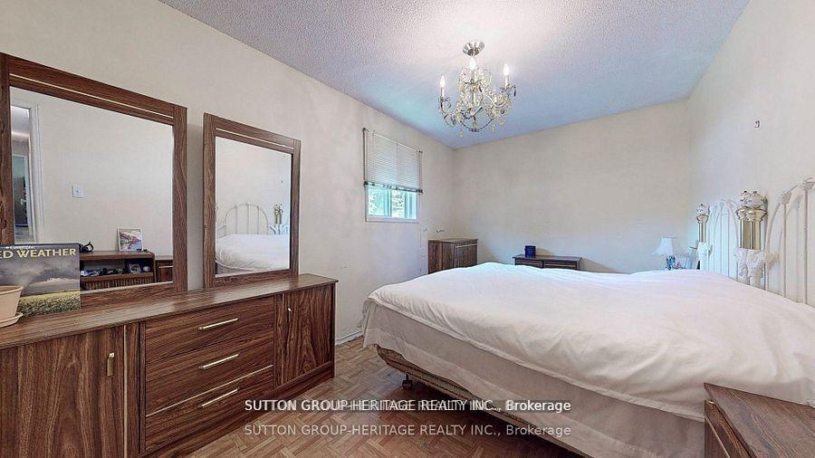 Photo 13 of 29 Lake Avenue, Ramara, Brechin — HOMEH