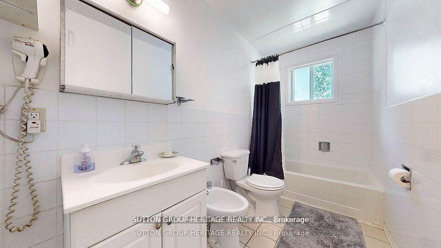 Photo 18 of 29 Lake Avenue, Ramara, Brechin — HOMEH