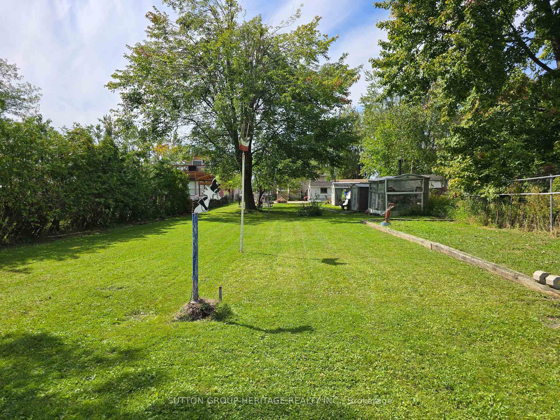 Photo 25 of 29 Lake Avenue, Ramara, Brechin — HOMEH