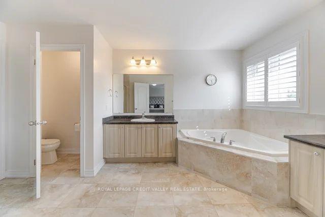 Photo 26 of 252 Bonnieglen Farm Boulevard, Caledon, Rural Caledon — HOMEH