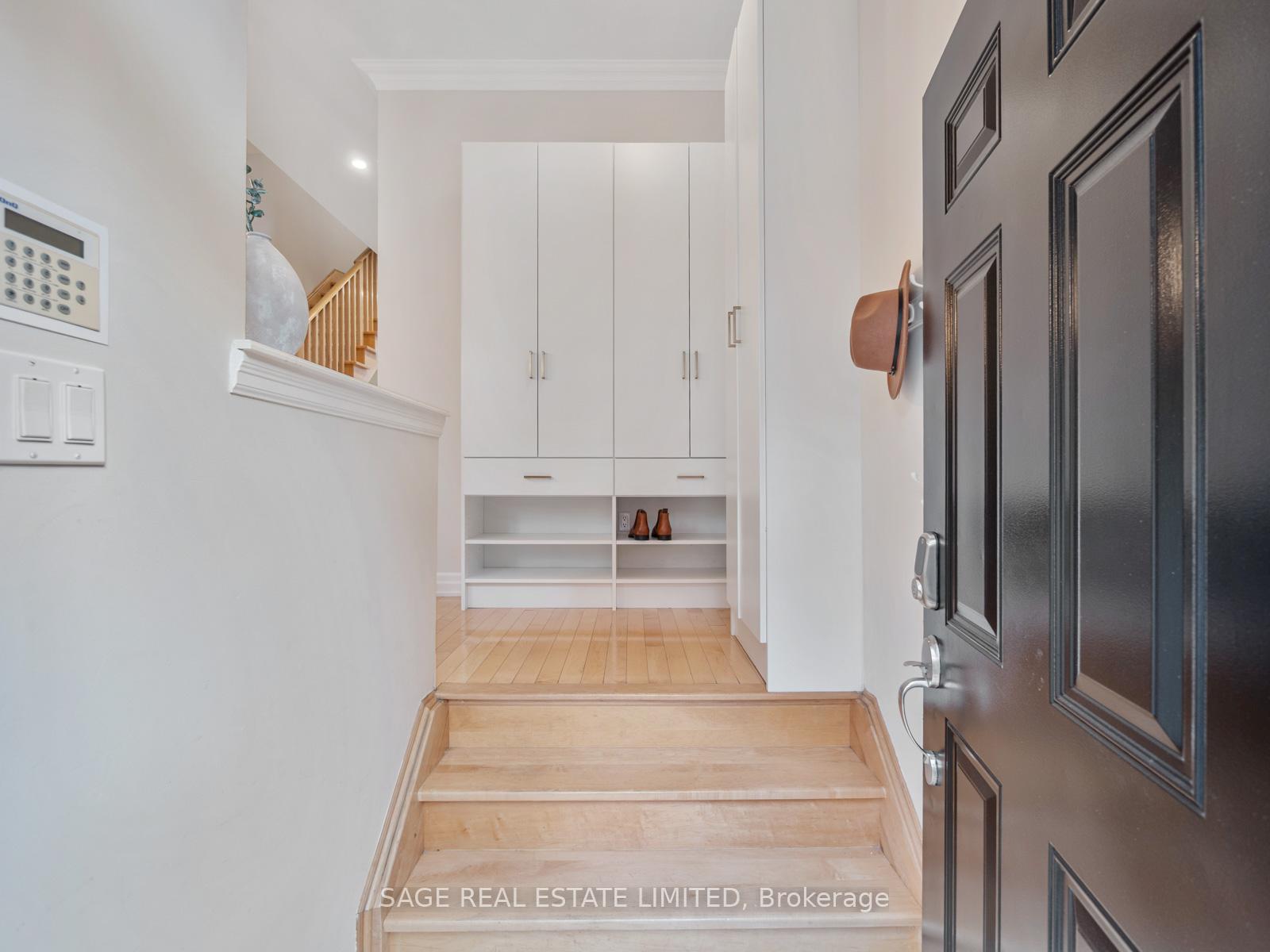 Photo 3 of 31 Tompkins Mews, Toronto, The Beaches — HOMEH