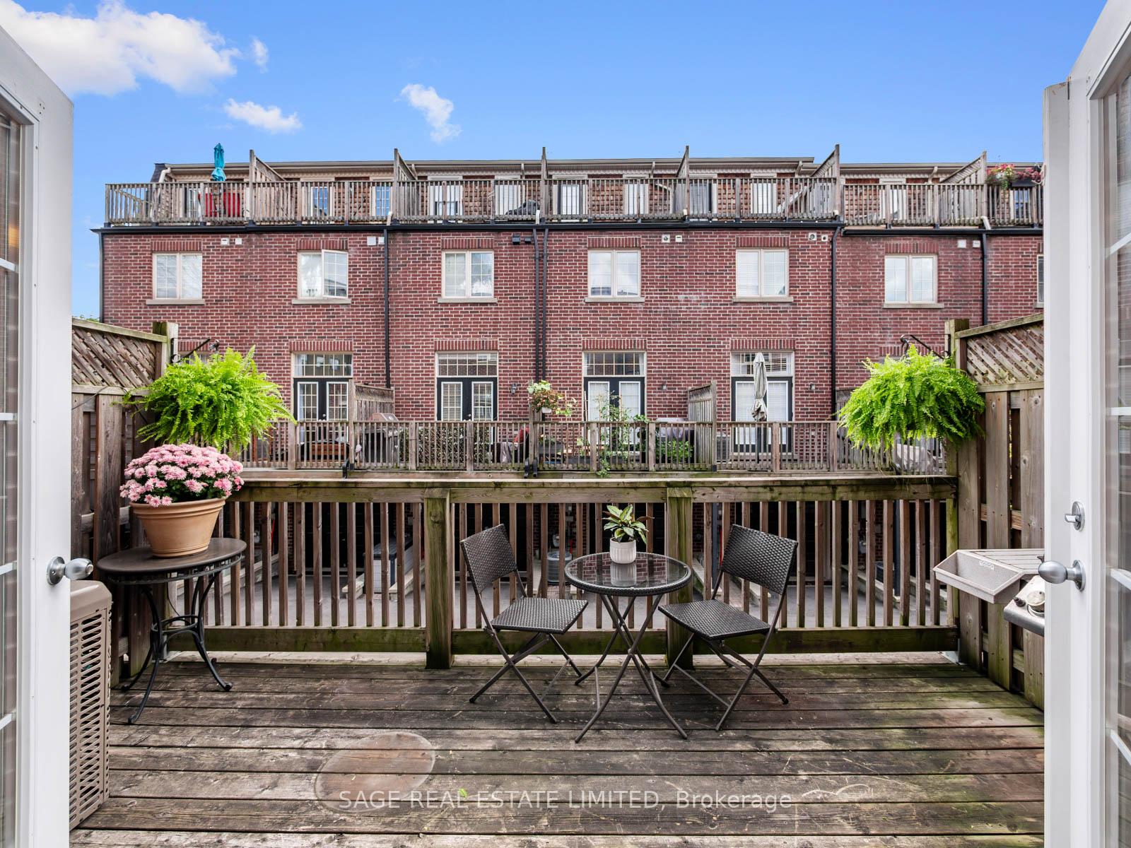 Photo 15 of 31 Tompkins Mews, Toronto, The Beaches — HOMEH