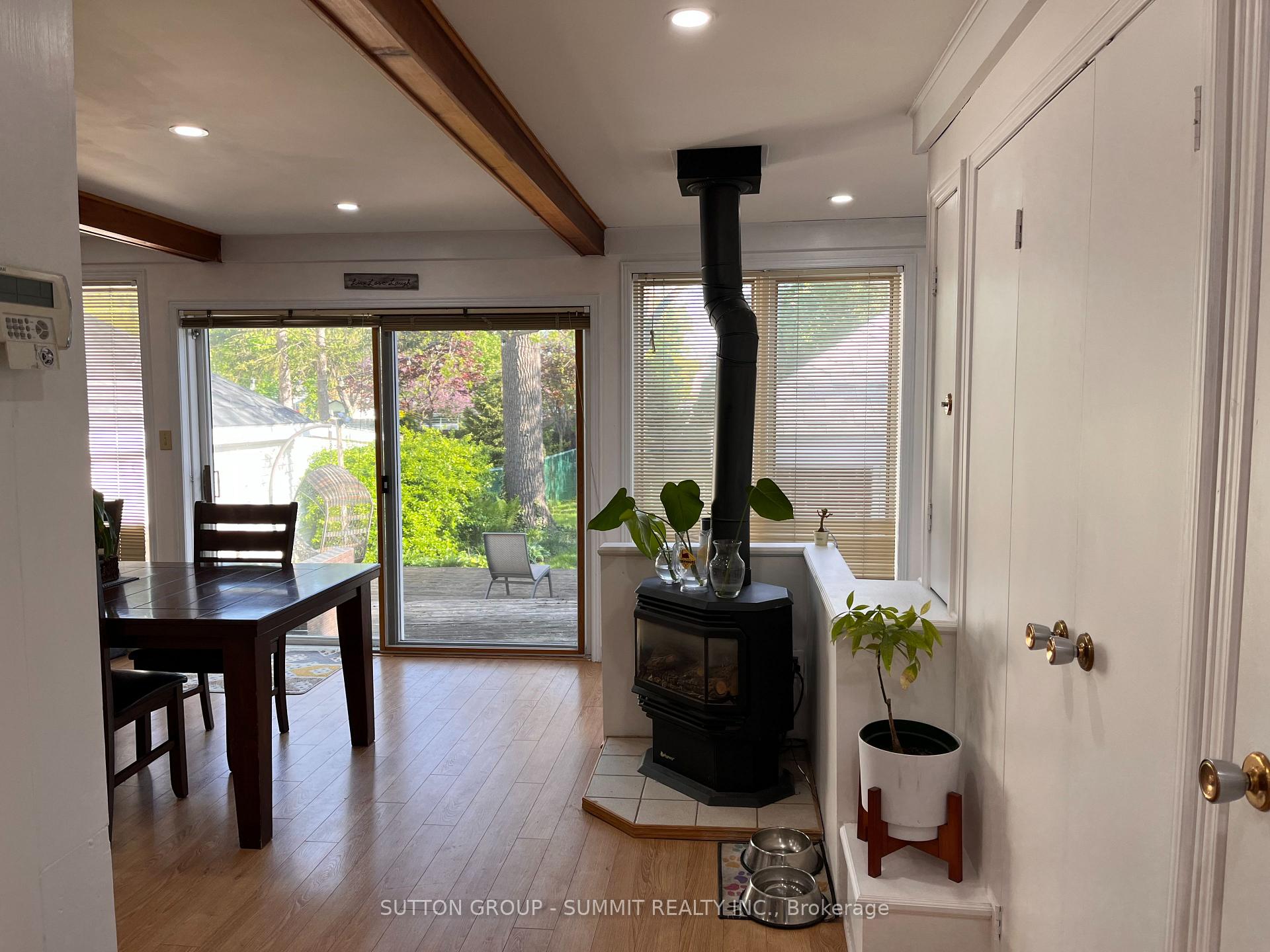 Photo 37 of 112 Devonshire Avenue, London, South G — HOMEH