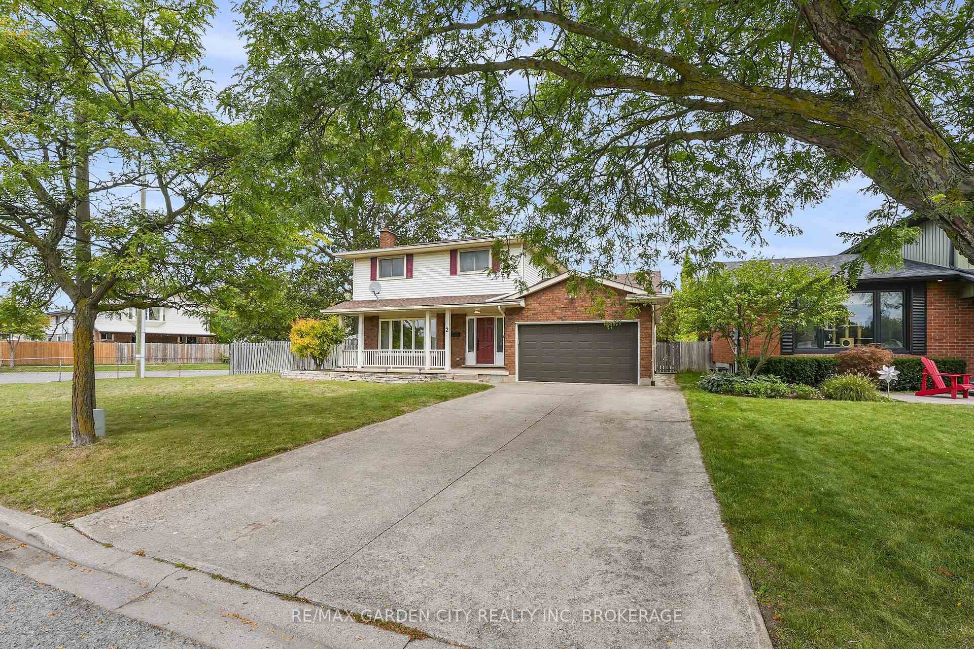 Photo 3 of 2 The Meadows Street, St. Catharines, Lakeport — HOMEH