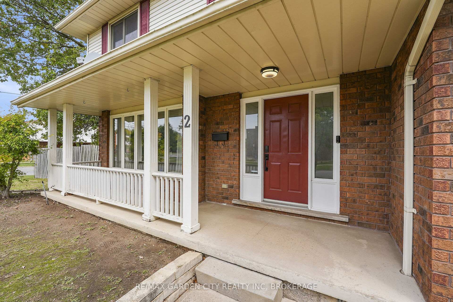 Photo 7 of 2 The Meadows Street, St. Catharines, Lakeport — HOMEH