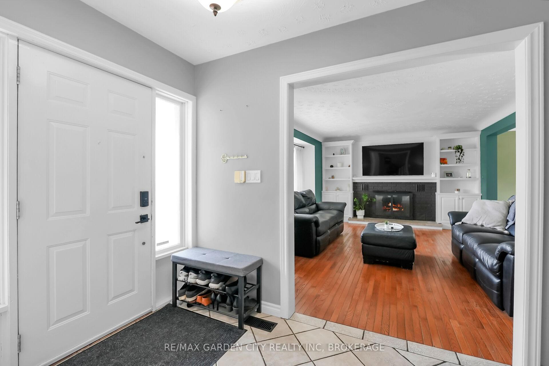 Photo 9 of 2 The Meadows Street, St. Catharines, Lakeport — HOMEH