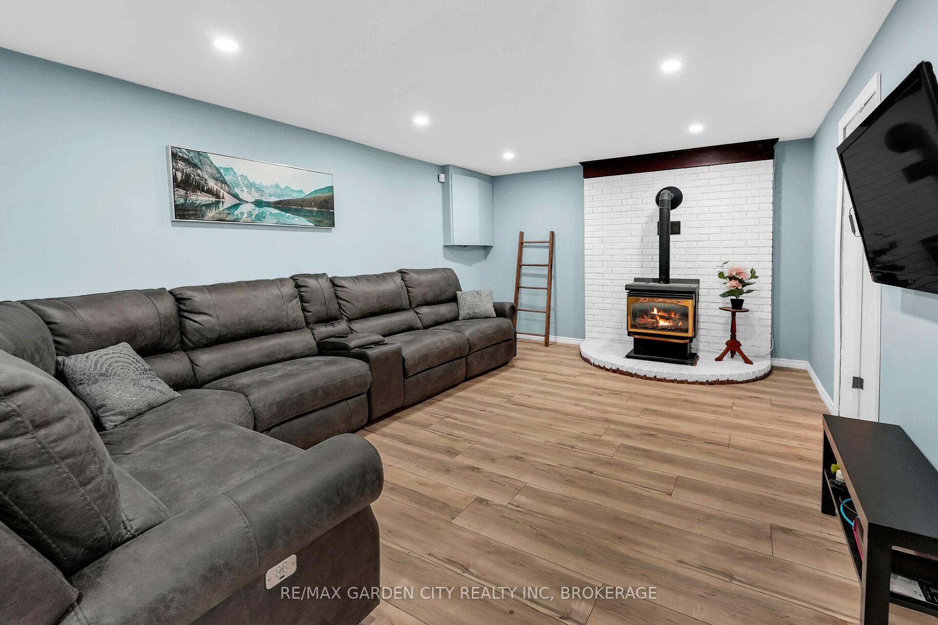 Photo 29 of 2 The Meadows Street, St. Catharines, Lakeport — HOMEH