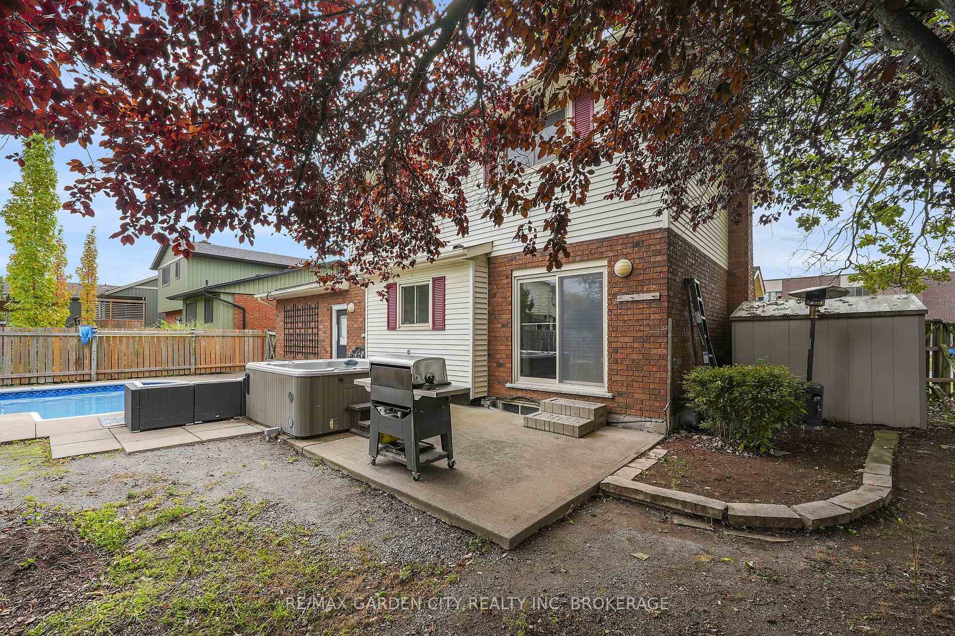 Photo 41 of 2 The Meadows Street, St. Catharines, Lakeport — HOMEH