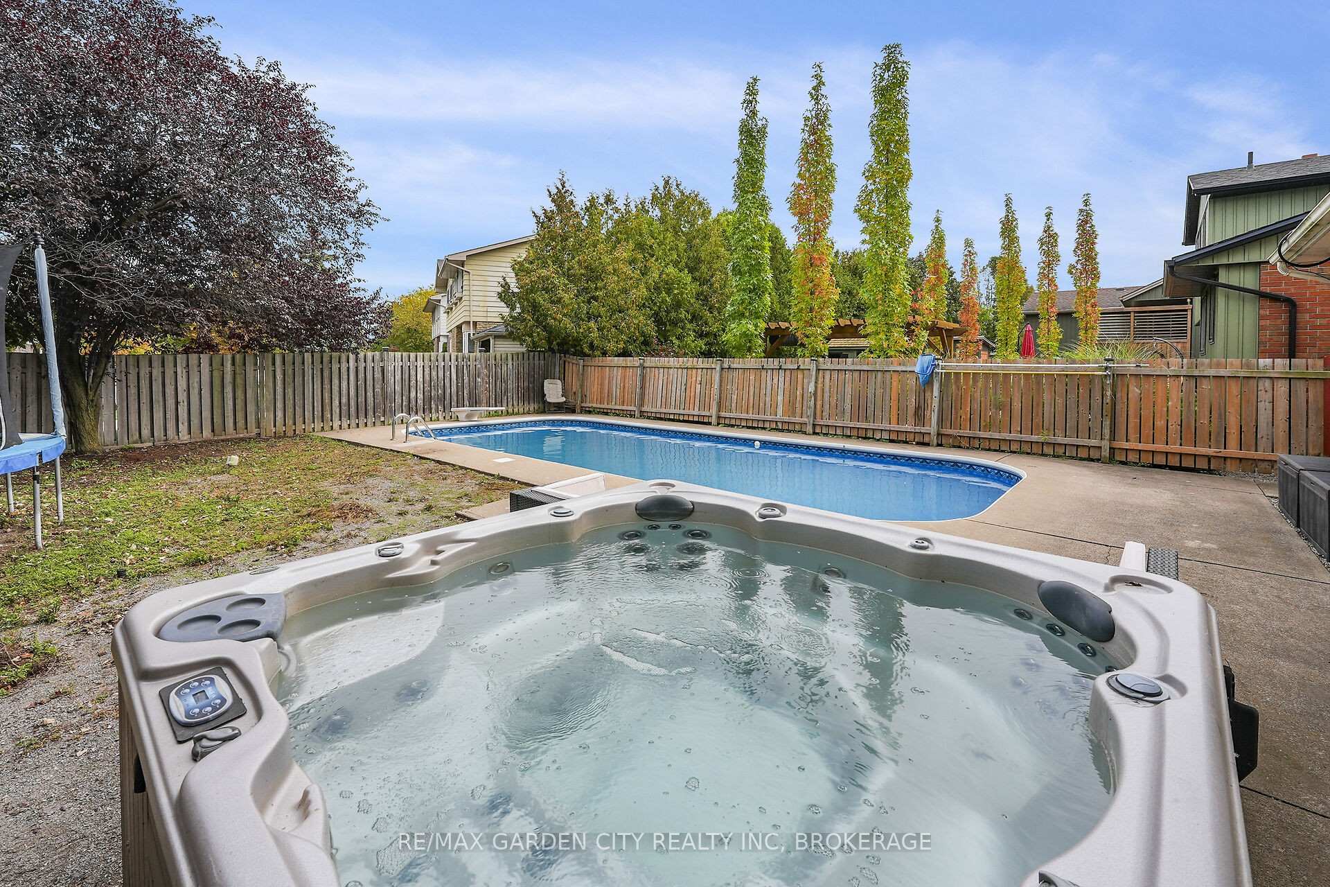 Photo 42 of 2 The Meadows Street, St. Catharines, Lakeport — HOMEH