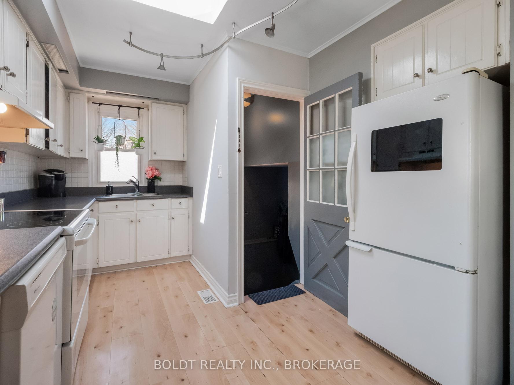 Photo 11 of 11 Edward Avenue, St. Catharines, Vine/Linwell — HOMEH
