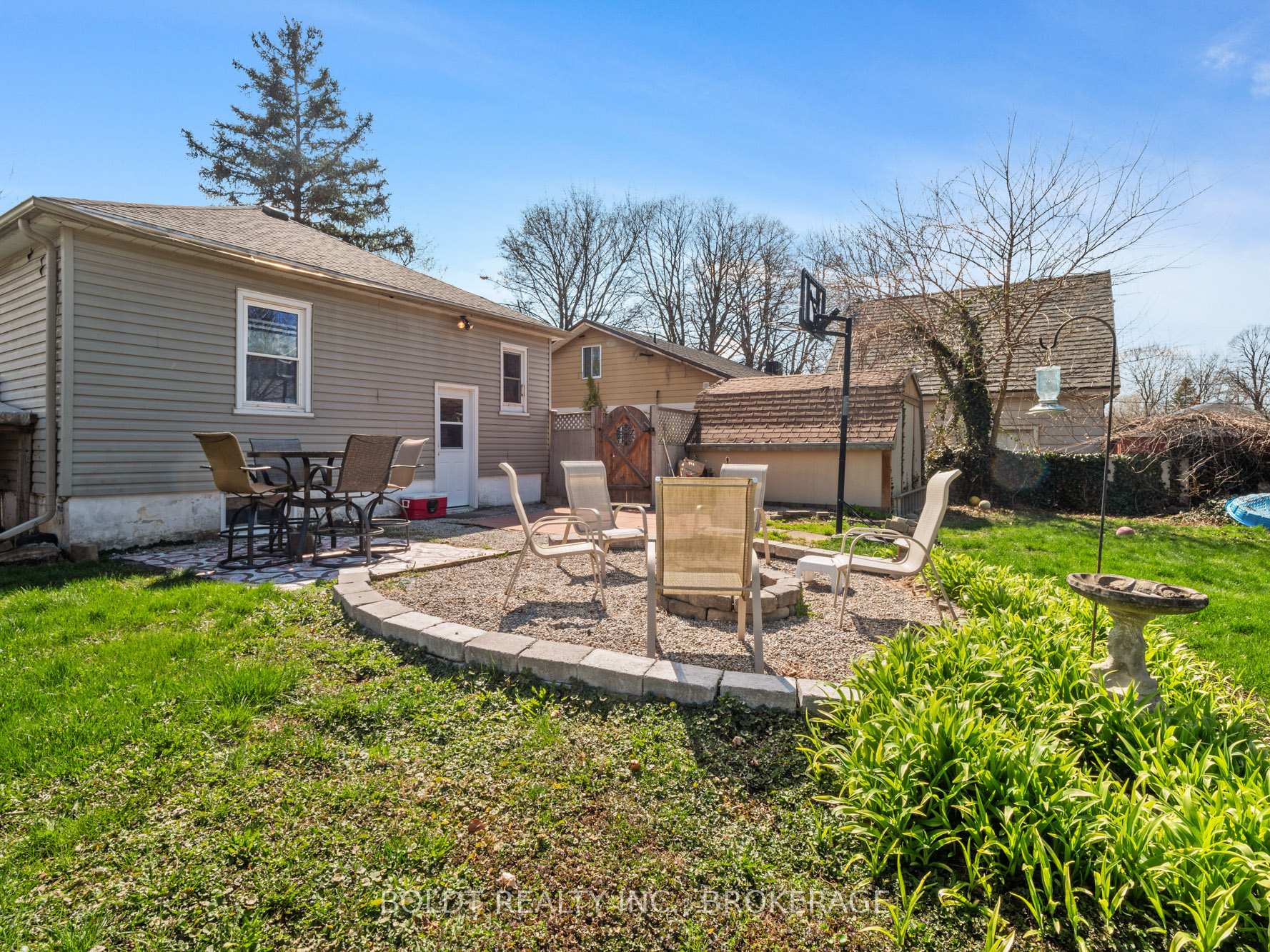 Photo 25 of 11 Edward Avenue, St. Catharines, Vine/Linwell — HOMEH