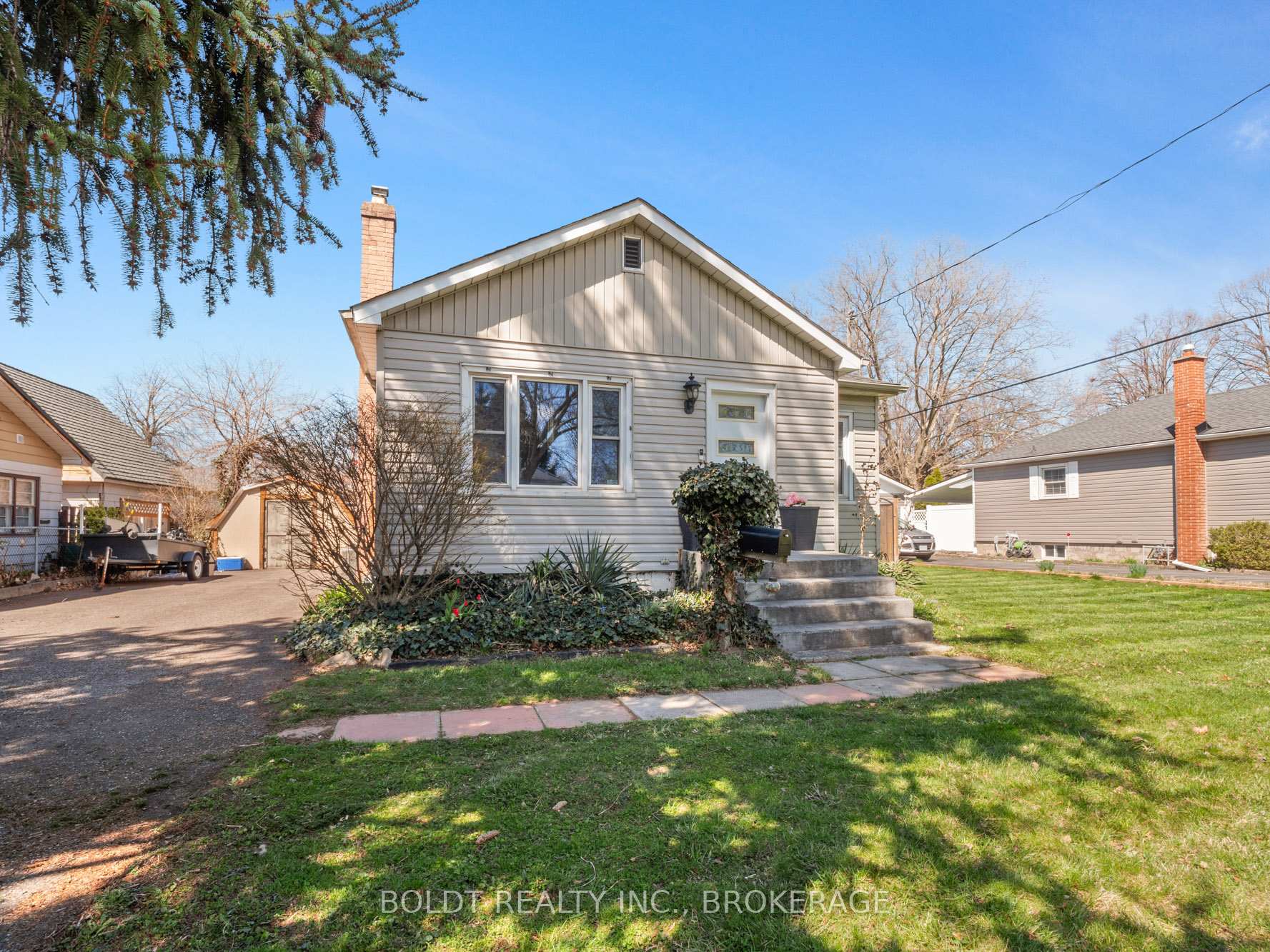 Photo 30 of 11 Edward Avenue, St. Catharines, Vine/Linwell — HOMEH