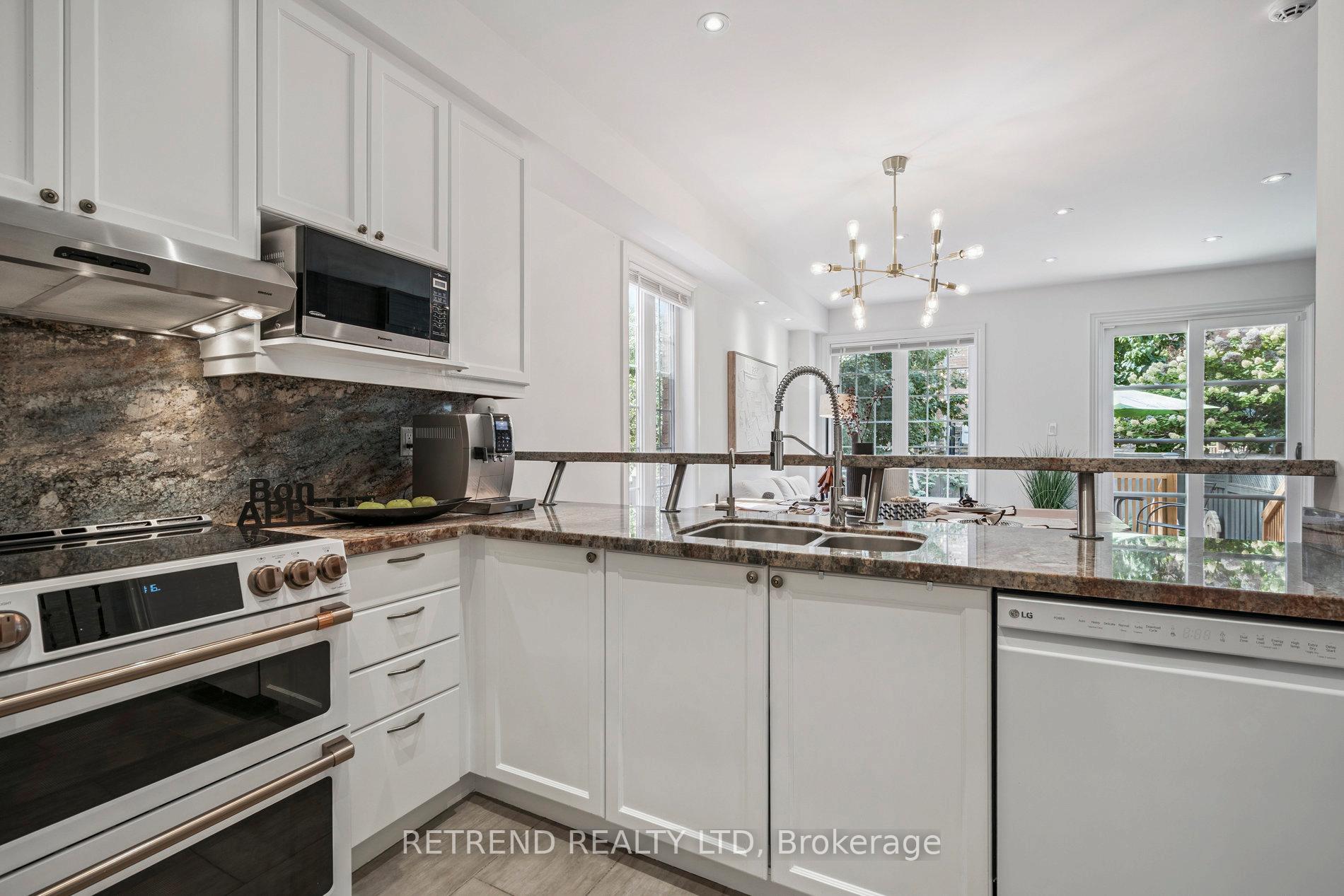 Photo 28 of 48 Gauguin Avenue, Vaughan, Patterson — HOMEH