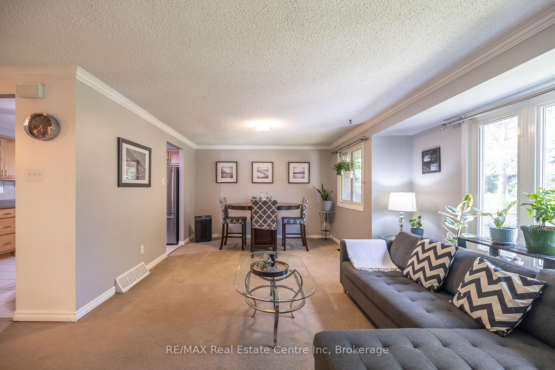 Photo 6 of 7 Westhill Road, Guelph, Willow West/Sugarbush/West Acres — HOMEH