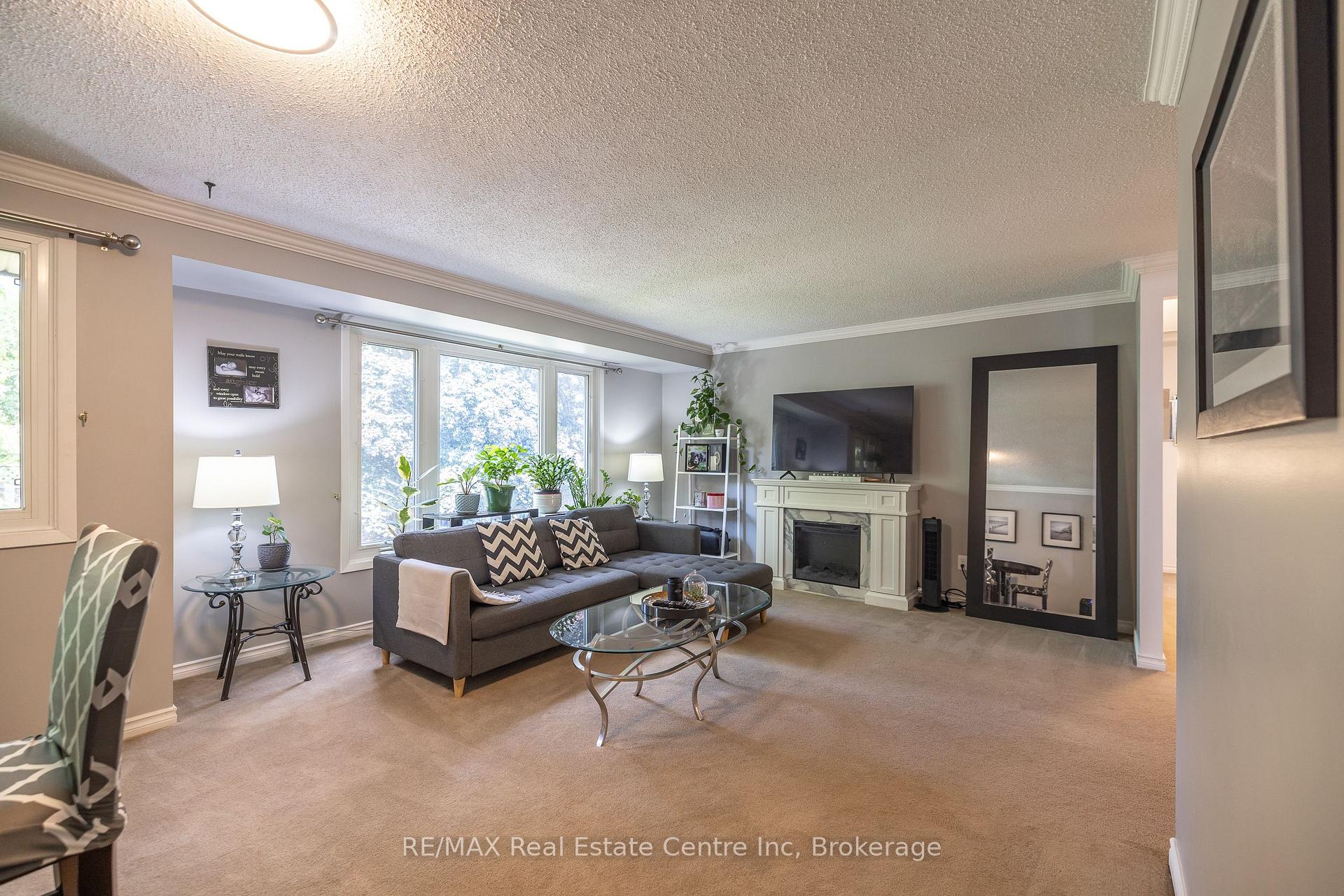 Photo 9 of 7 Westhill Road, Guelph, Willow West/Sugarbush/West Acres — HOMEH