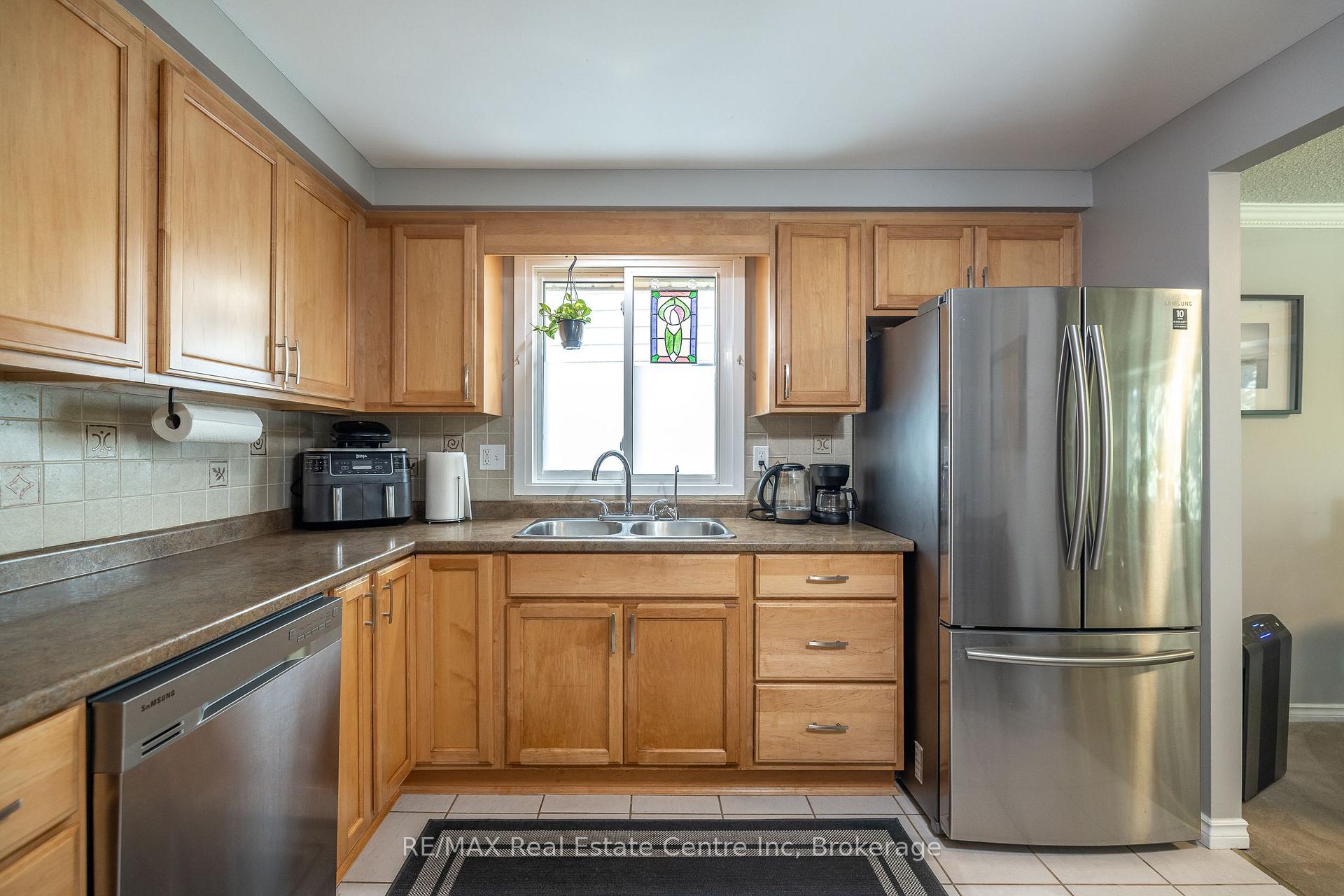 Photo 13 of 7 Westhill Road, Guelph, Willow West/Sugarbush/West Acres — HOMEH