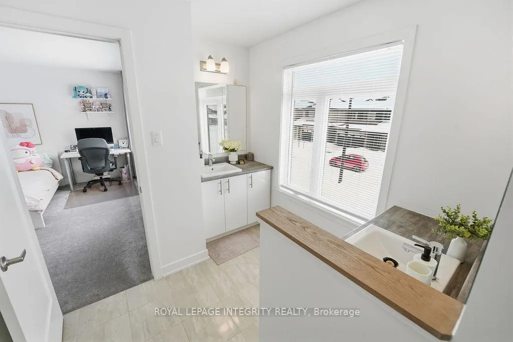 Photo 37 of 207 Osterley Way, Ottawa, Stittsville (South) — HOMEH