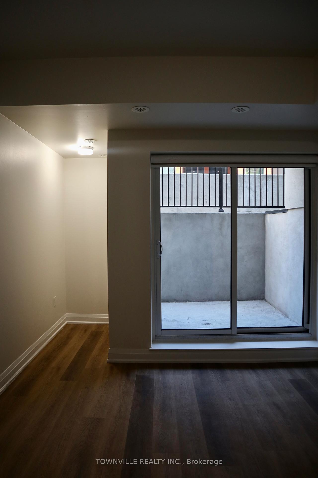 Photo 5 of Unit B1002, 5279 Highway 7 Road, Vaughan, Vaughan Grove — HOMEH