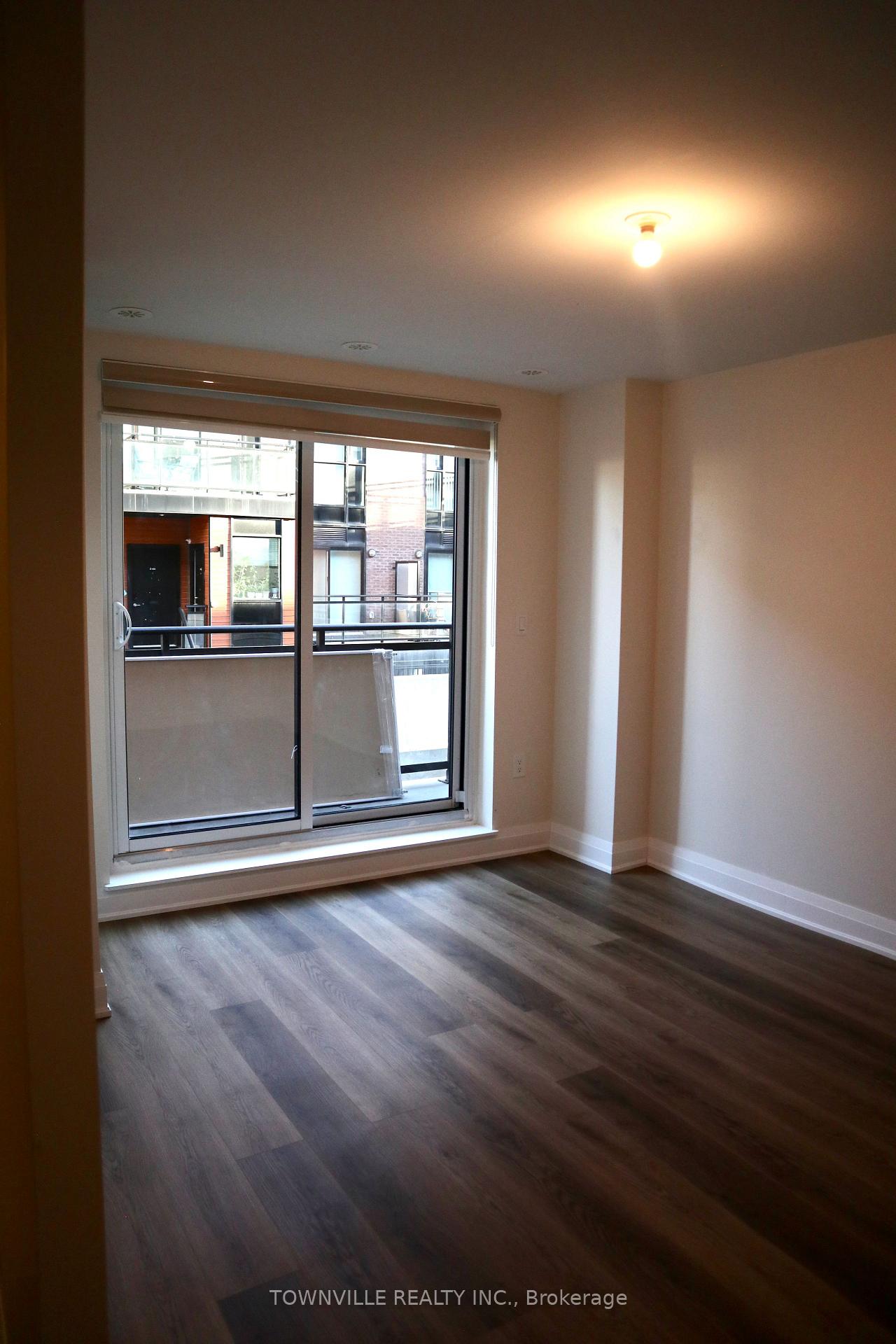 Photo 14 of Unit B1002, 5279 Highway 7 Road, Vaughan, Vaughan Grove — HOMEH