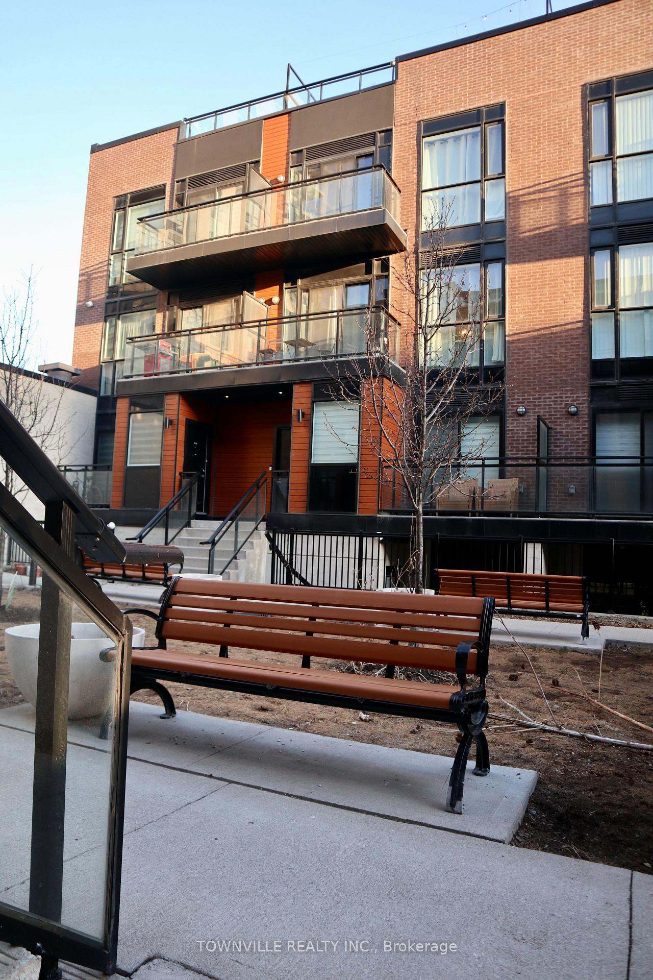 Photo 2 of Unit B1002, 5279 Highway 7 Road, Vaughan, Vaughan Grove — HOMEH
