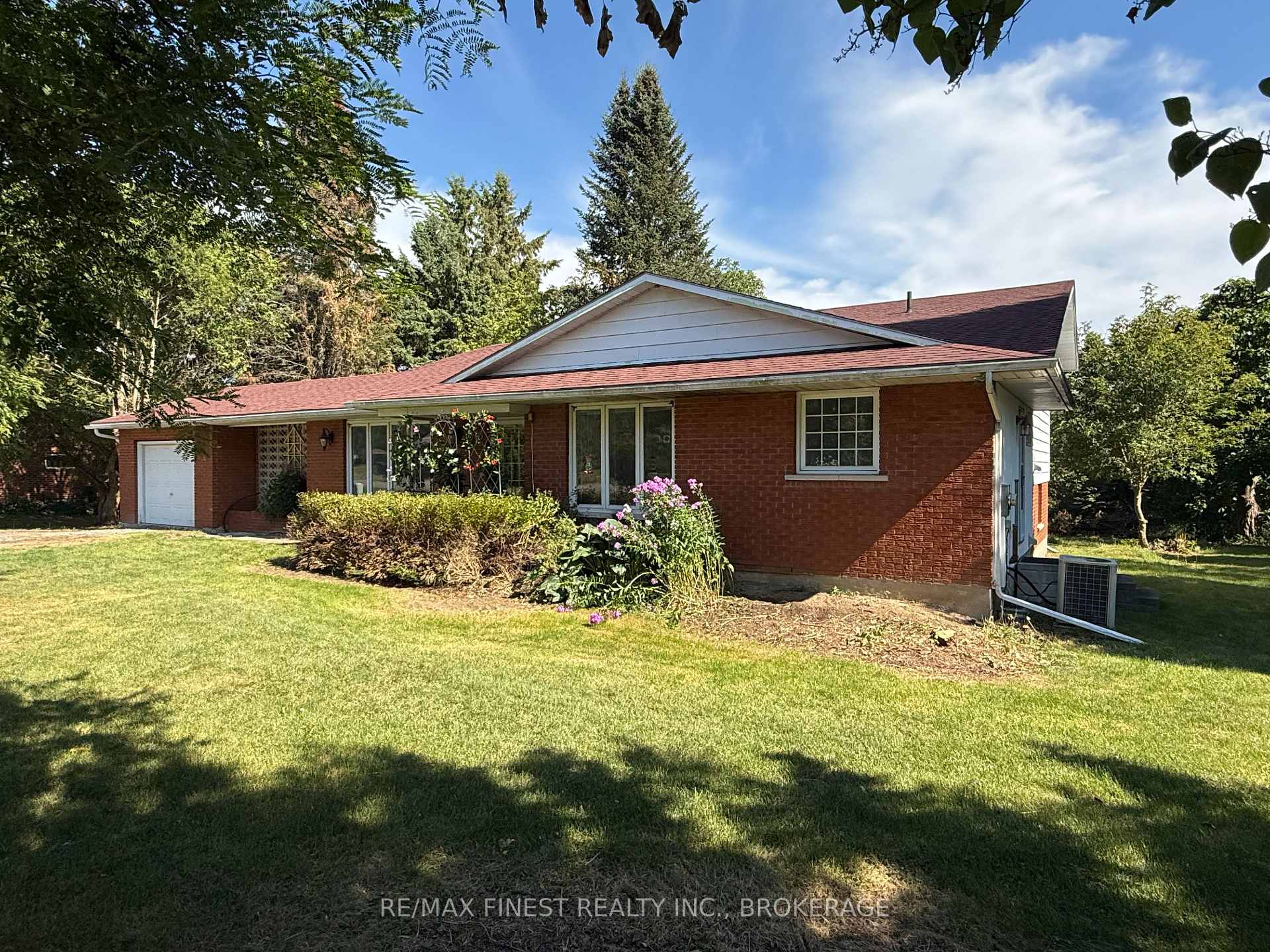Photo 21 of 1712 Creekside Drive, Loyalist, Lennox and Addington - South — HOMEH
