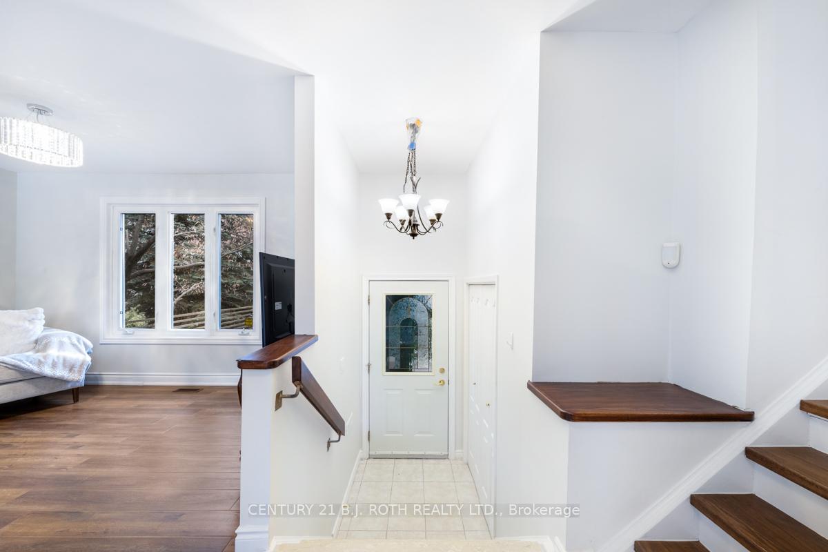 Photo 9 of 43 Shoreview Drive, Barrie, 400 East — HOMEH