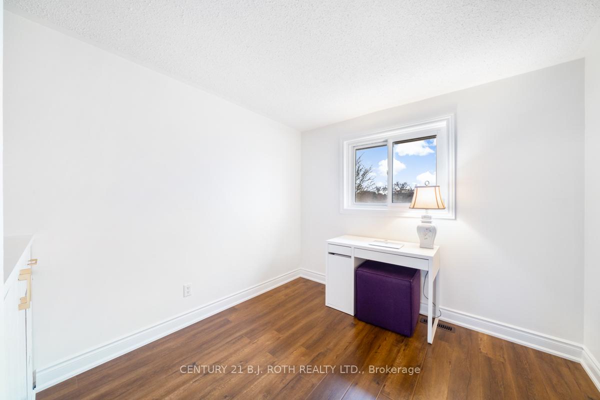 Photo 21 of 43 Shoreview Drive, Barrie, 400 East — HOMEH