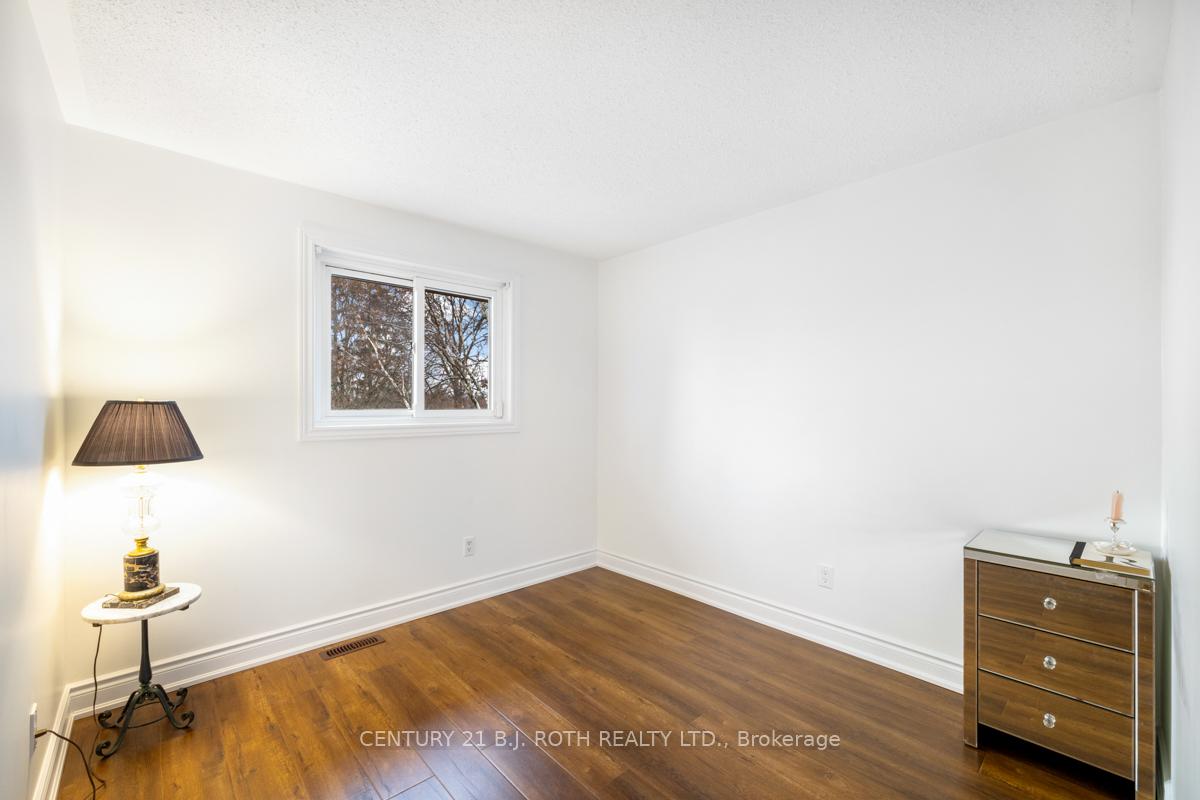 Photo 22 of 43 Shoreview Drive, Barrie, 400 East — HOMEH