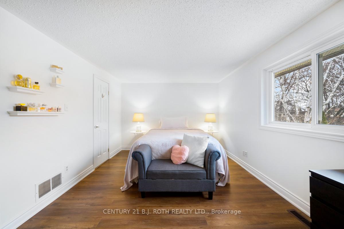 Photo 29 of 43 Shoreview Drive, Barrie, 400 East — HOMEH