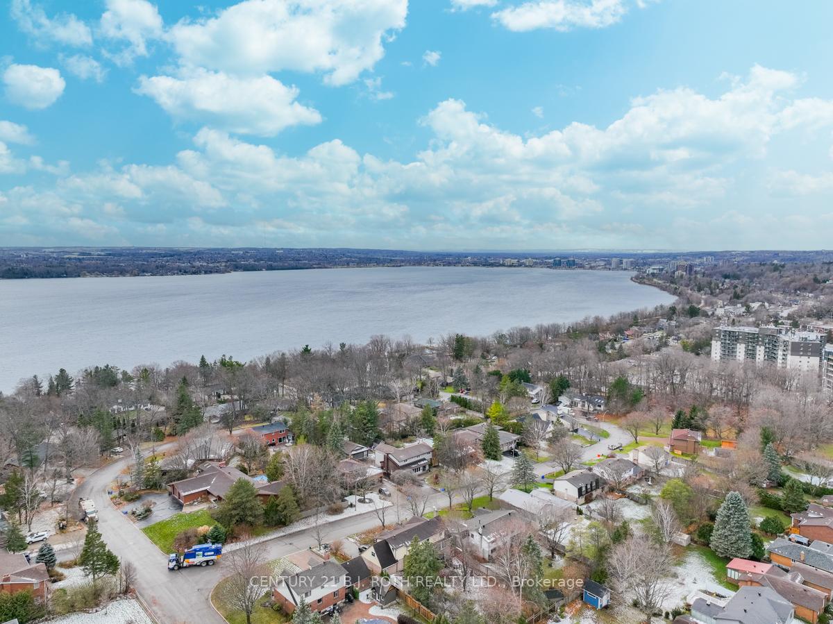 Photo 34 of 43 Shoreview Drive, Barrie, 400 East — HOMEH