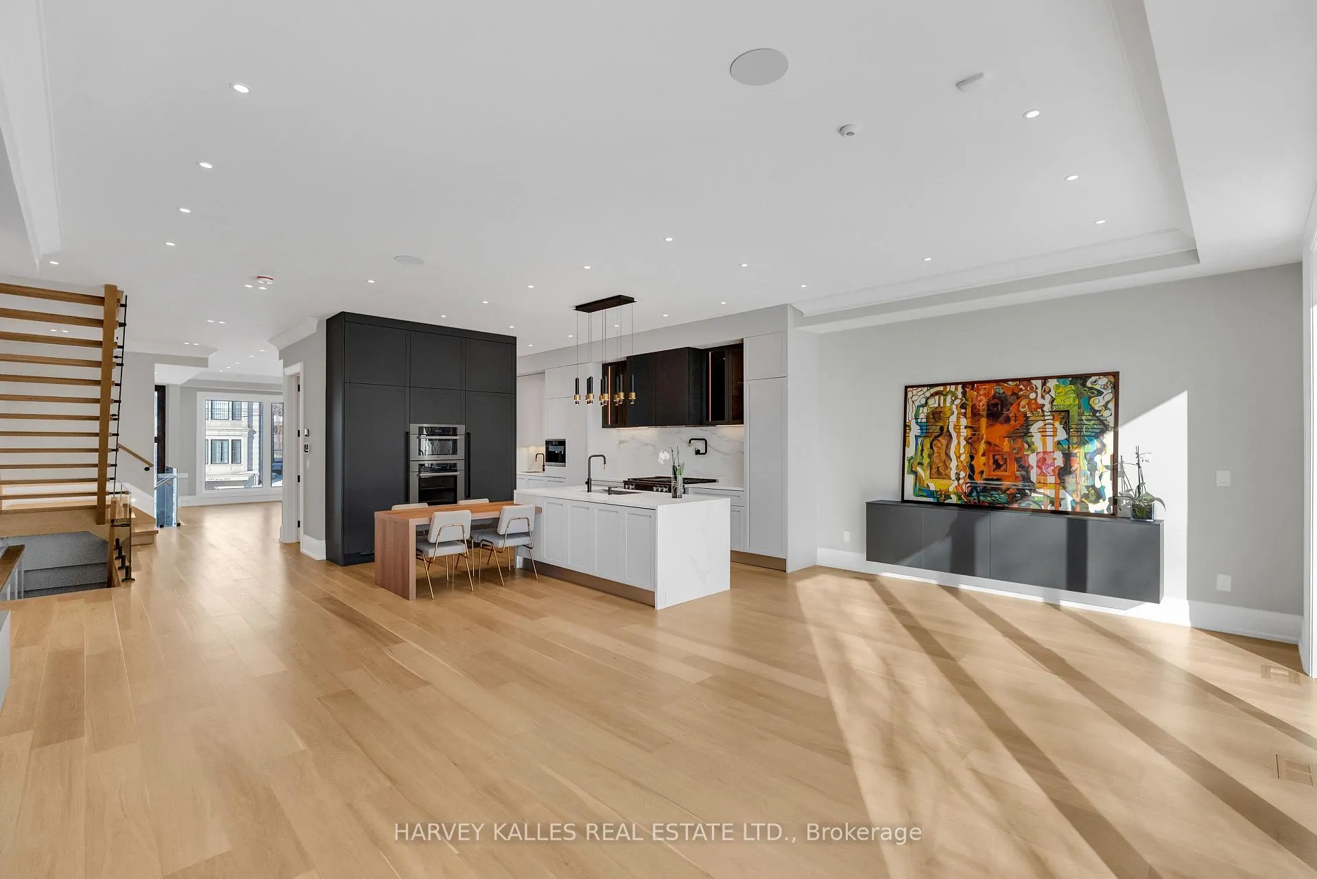 Photo 13 of 127 Joicey Boulevard, Toronto, Bedford Park-Nortown — HOMEH
