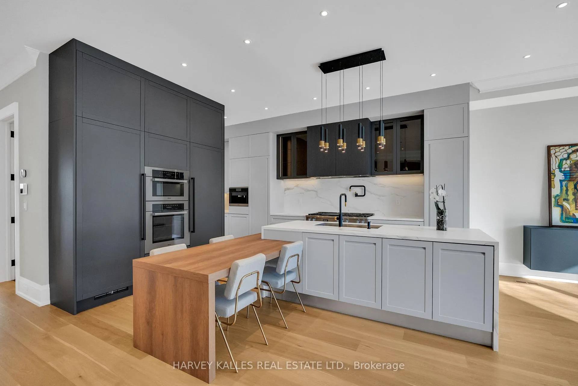 Photo 16 of 127 Joicey Boulevard, Toronto, Bedford Park-Nortown — HOMEH