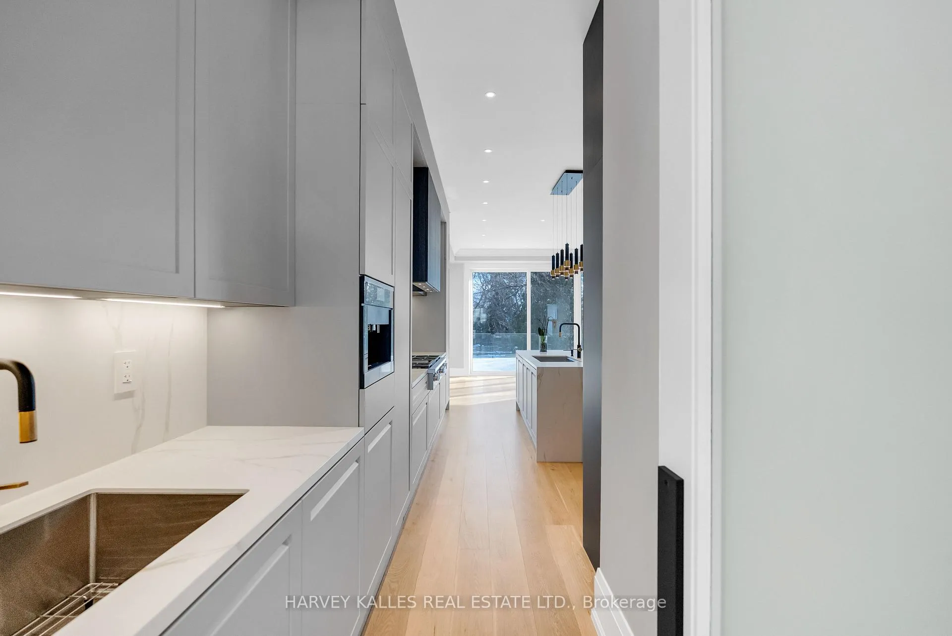 Photo 19 of 127 Joicey Boulevard, Toronto, Bedford Park-Nortown — HOMEH