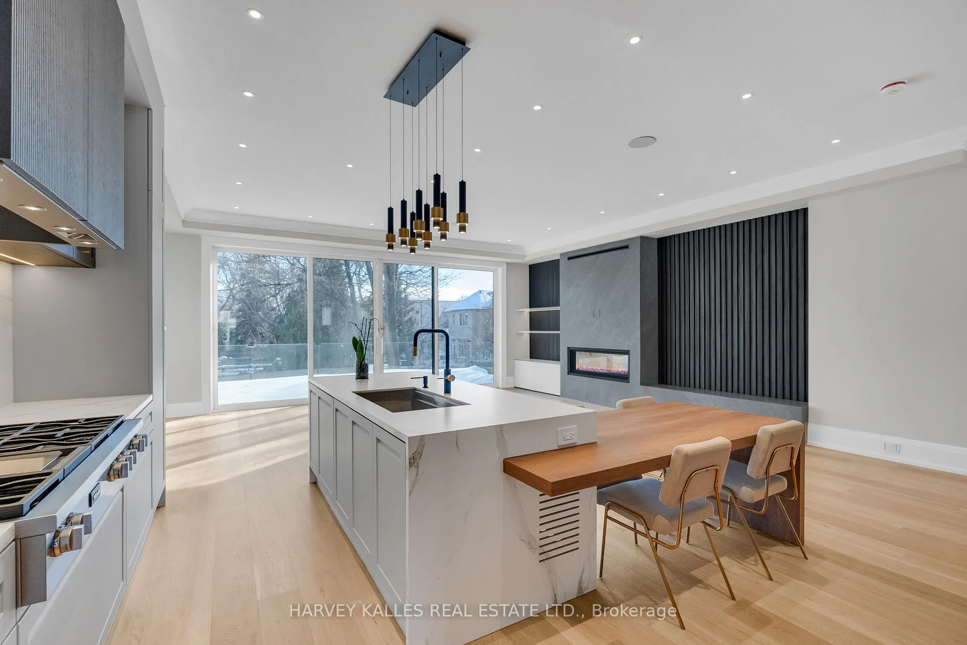 Photo 20 of 127 Joicey Boulevard, Toronto, Bedford Park-Nortown — HOMEH
