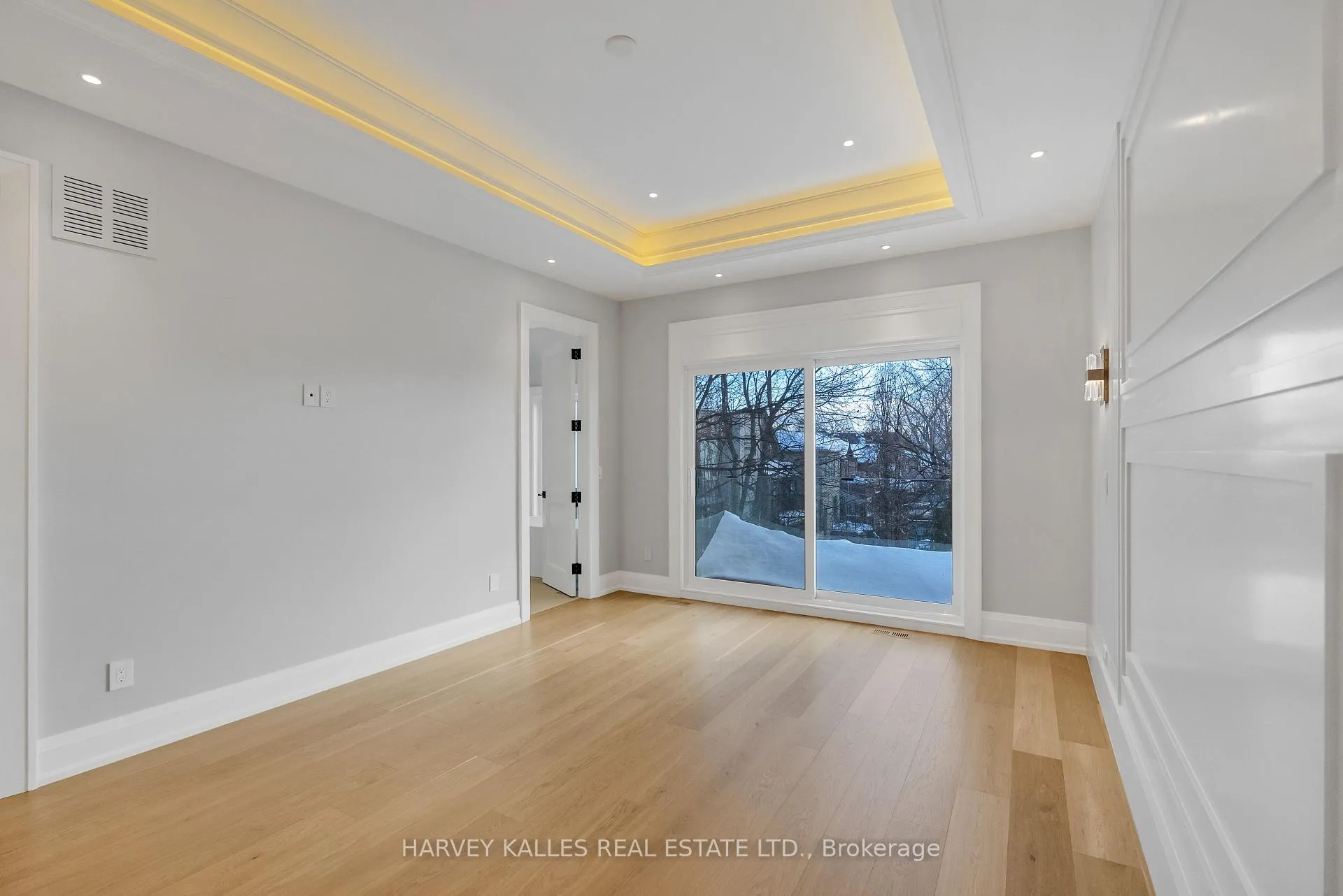 Photo 25 of 127 Joicey Boulevard, Toronto, Bedford Park-Nortown — HOMEH