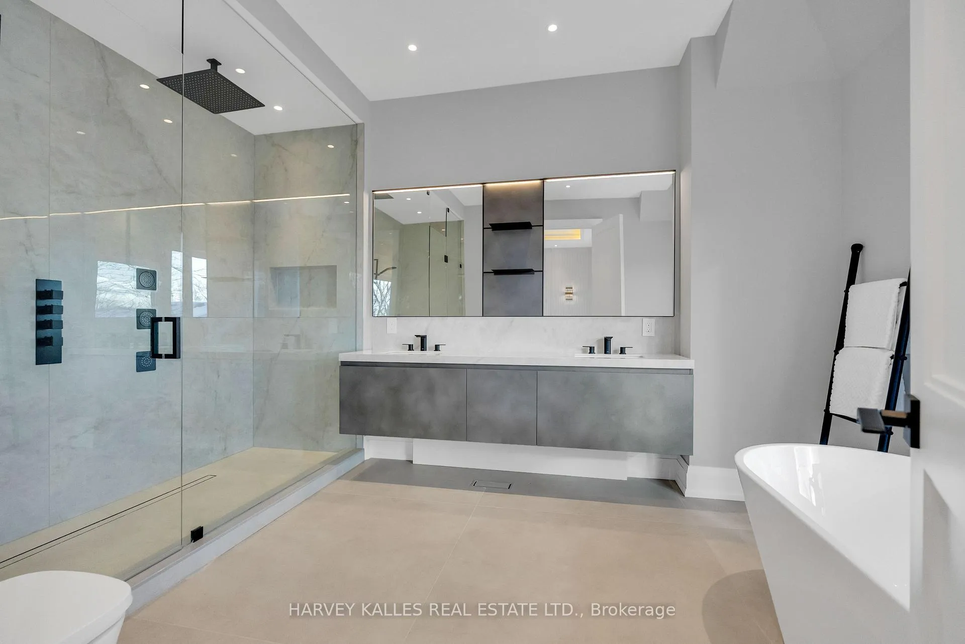 Photo 29 of 127 Joicey Boulevard, Toronto, Bedford Park-Nortown — HOMEH