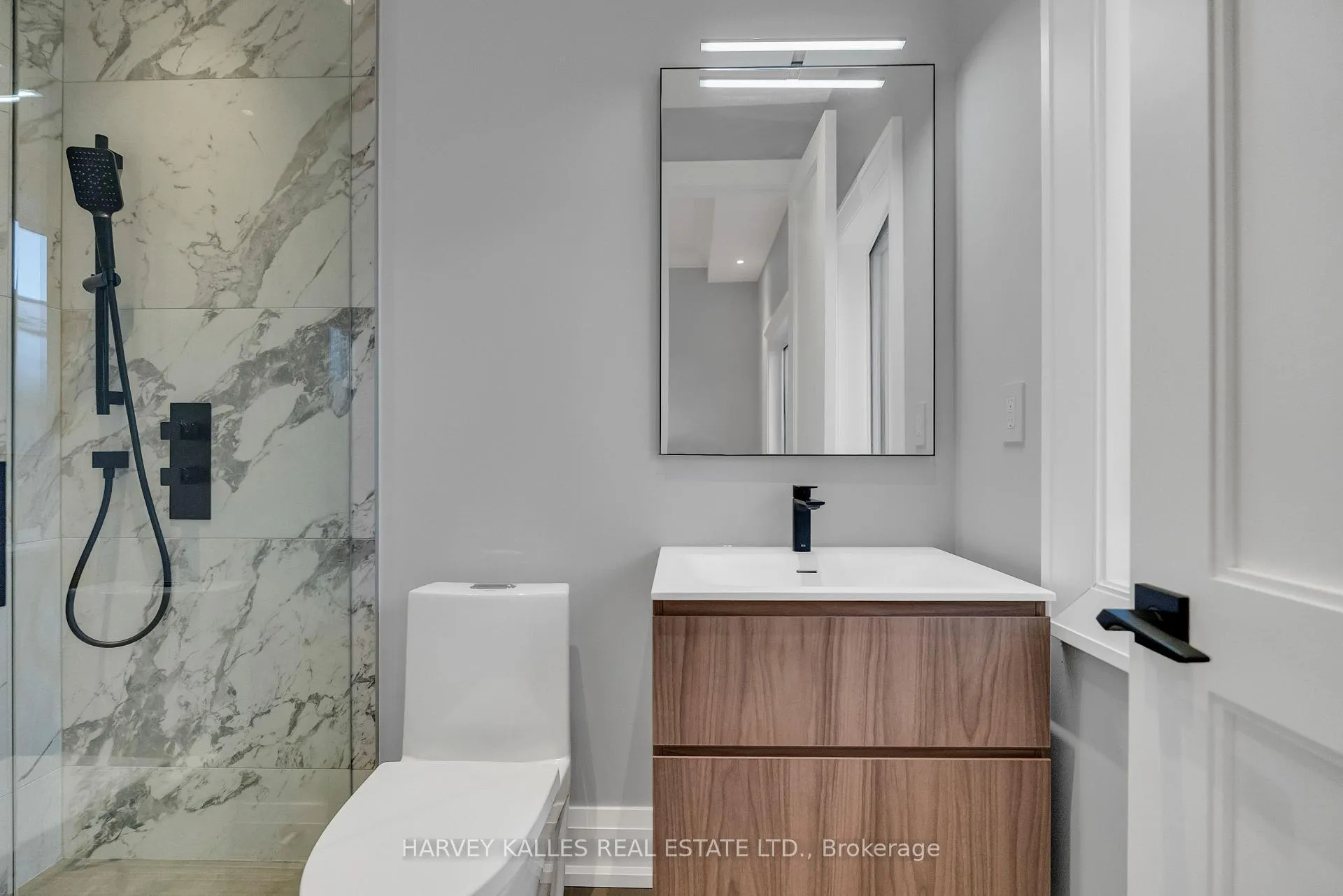Photo 33 of 127 Joicey Boulevard, Toronto, Bedford Park-Nortown — HOMEH