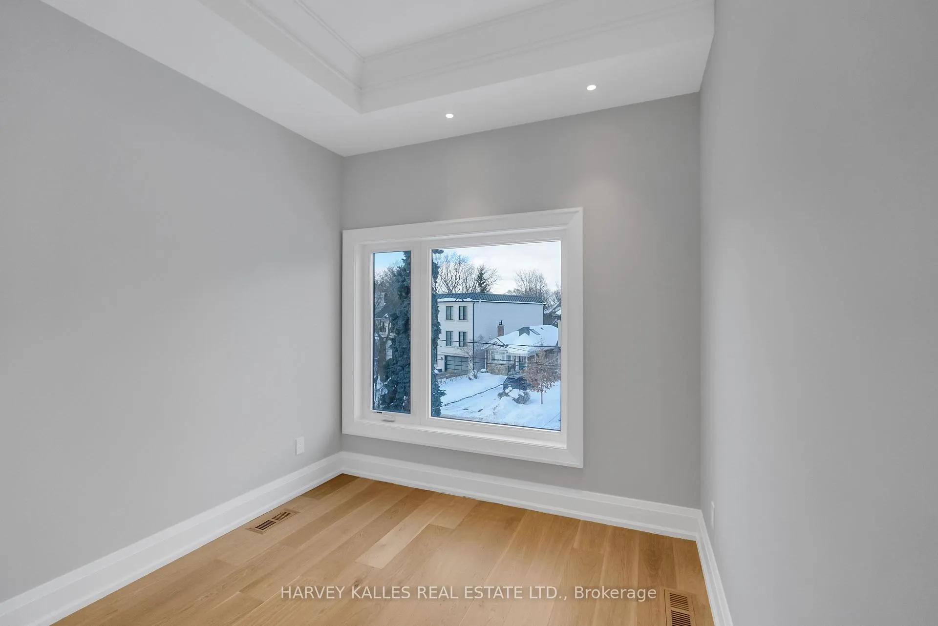 Photo 37 of 127 Joicey Boulevard, Toronto, Bedford Park-Nortown — HOMEH